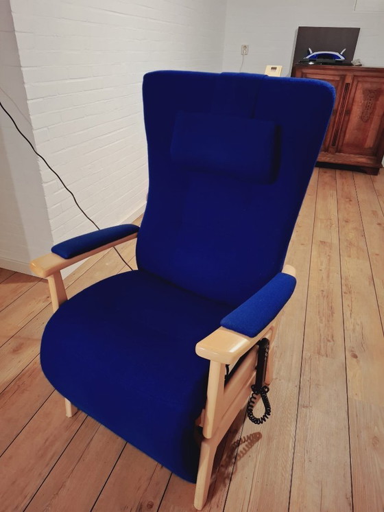 Image 1 of Stand up chair Farstrup Multiplus 5040 Recliner