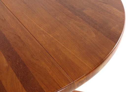 Image 1 of Gudme Round 2x Extendable Dining Table 'Nabbe' Vintage