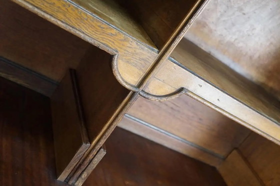 Image 1 of Grand meuble ancien Art Déco en chêne, style boutique de chocolat allemande, années 1920