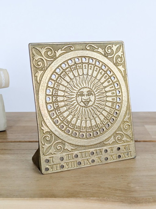 Calendrier perpétuel de table en laiton antique avec motif solaire et zodiaque – decoratieve objecten, Brass