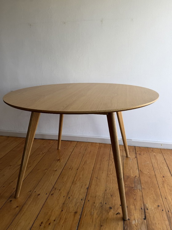 Image 1 of Round oak table with solid oak chairs