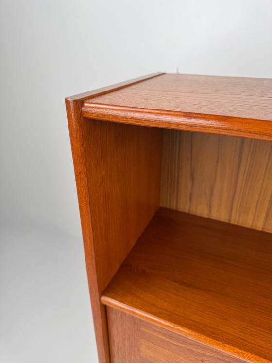 Image 1 of Libreria/mobile bar in teak danese: eleganza compatta di metà secolo