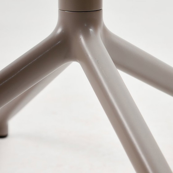 Image 1 of MK10515 Silla lateral de fibra de Iskos-Berlin para Muuto