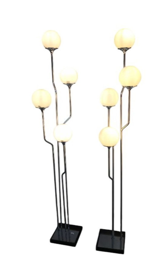 Image 1 of Ensemble de deux lampadaires italiens Goffredo Reggiani à orbe chromé des années 1960