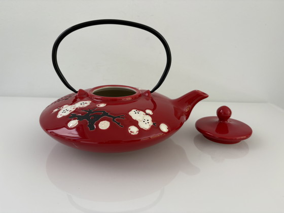 Image 1 of Traditional Japanese teapot in red ceramic, 700 ml capacity