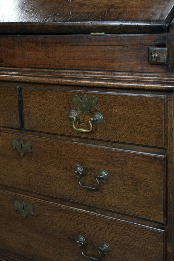 Image 1 of Commode/bureau/commode anglaise ancienne en chêne du XVIIIe siècle