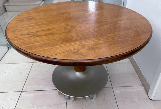 Image 1 of Vintage Tulpentafel in Hout