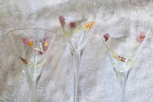 6x Theresienthal Meisterglas Gläser auf hohen Stielen, mit Gold, Rosa und Limettengrün