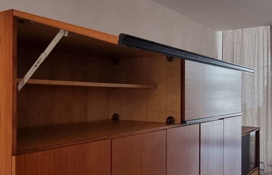 Mid Century Kleiderschrank – Kleiderschränke, Wood (photo 19 of 30)