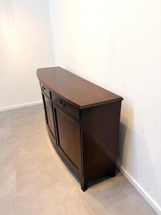 Großes antikes Mahagoni-Sideboard mit Bogenfront (photo 8 of 8)
