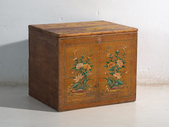 Baúl antiguo pintado en madera de pino – China, circa 1900 – Armarios de almacenamiento (photo 15 of 40)