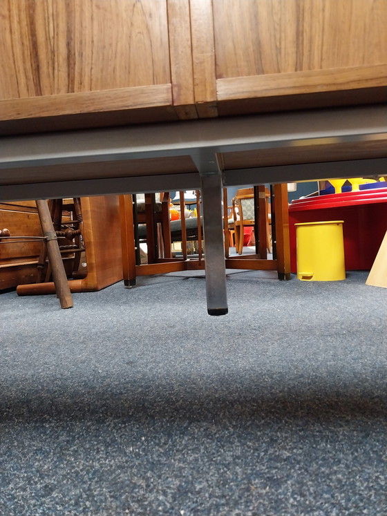 Image 1 of 1 x BUS möbel 1980's  roomdivider lowboard met zwart lederen bovenblad 2 zijdig 200 x 46 x 64cm 