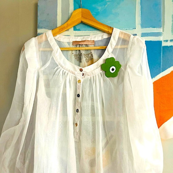 Image 1 of Broche flor verde woden estilo Marimekko hecho a mano