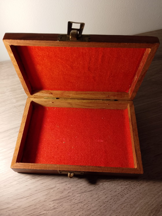 Image 1 of Hand-carved, handcrafted jewelry storage box made of sheesman wood from India