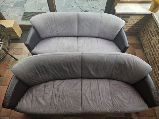 Image 1 of Leolux Excalibur 2.5-seater + 3-seater vintage design sofas (1991) - iconic Dutch design by Jan Armgardt in purple leather