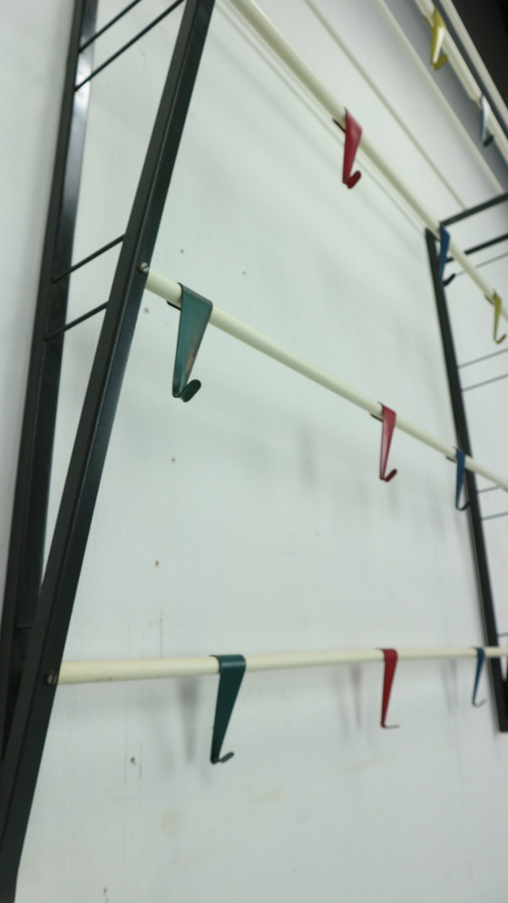 Image 1 of Coen de Vries per Devo “Scale” Appendiabiti in metallo, Paesi Bassi, anni &#39;60