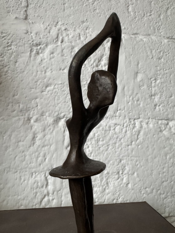 Piccola ballerina in bronzo stile modernista anni '80 – Sculture (photo 5 of 12)