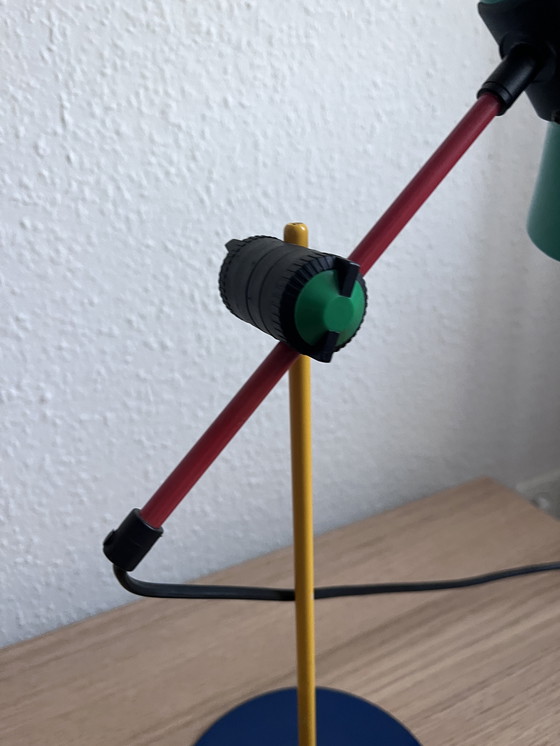 Image 1 of Vintage Veneta Lumi Z1-90 tafellamp | Memphis-stijl | Italiaans design uit de jaren 80/90 | Meerkleurig