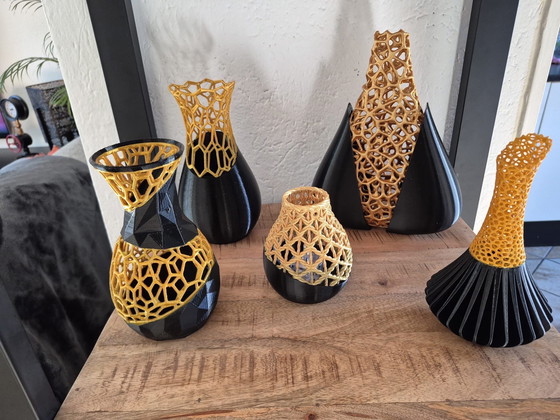 Image 1 of Leuke 3d gemaakte decoratie! Vasen fruitschalen van alles :)