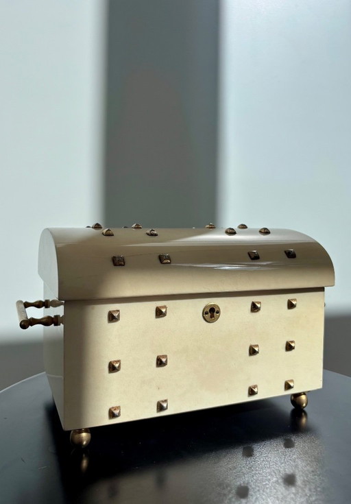Authentic 1960s Aldo Tura Milan Mid-Century Goatskin & Brass Treasure Chest Jewelry Box (photo 2 of 16)