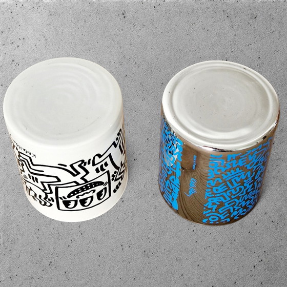Image 1 of Dos jarrones firmados por Keith Haring - Cristal opalino - Estilo Pop Art