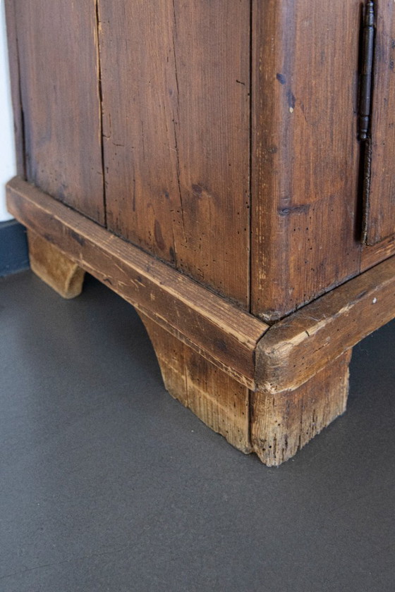 Image 1 of 19e - eeuwse boerenkast – massief grenen