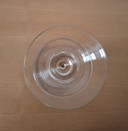 Magnifique bougeoir en verre robuste sur pied.🕎