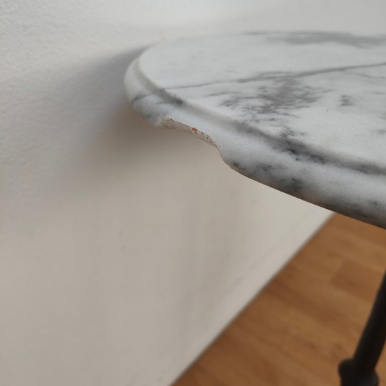 Image 1 of Tavolo da bistrot con piano in marmo e gambe in ghisa, tavolo da giardino