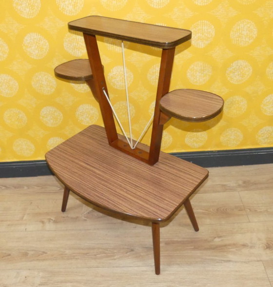 Image 1 of Banc de fleurs Sixties Tabouret de fleur 60's Étagère Résopal Aspect teck String Rétro Déco