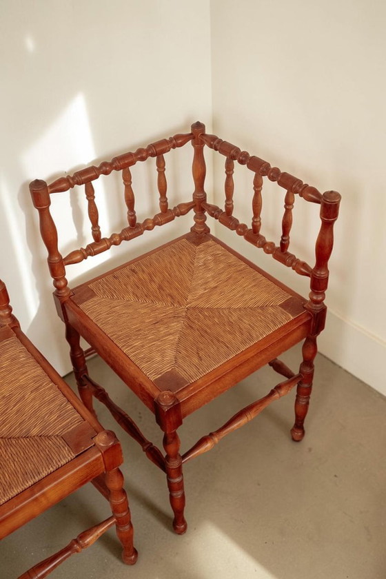 Antike französische Eckstühle mit gedrechselter Federung, 2er-Set – Stühle und Loungesessel, Rattan, Wood (photo 8 of 9)