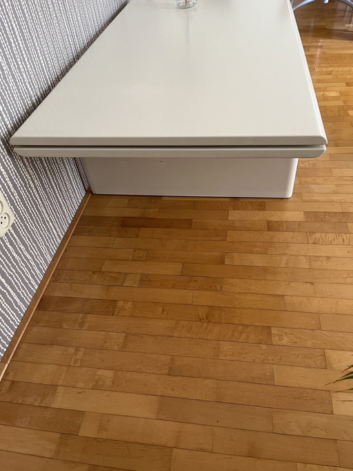 1x Schöner Design Couchtisch