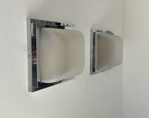 Paire d’appliques modernistes, chrome et verre sablé, France 1930