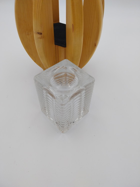 Image 1 of 1 x Zweedse grenen kandelaar met glazen inzet. 1970's 