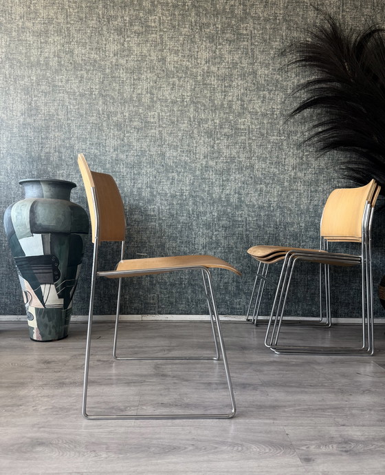 Image 1 of 4 chaises HOWE 40/4 de David Rowland