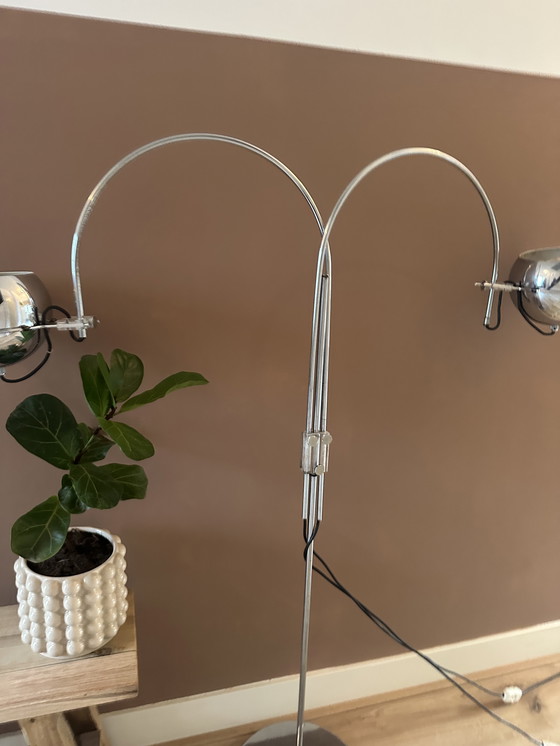 Image 1 of Lampadaire Arc Globe de Gepo Amsterdam, années 1970