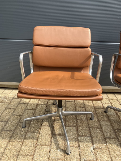 1x Cognac lederen Vitra Bureaustoel EA208 Softpad