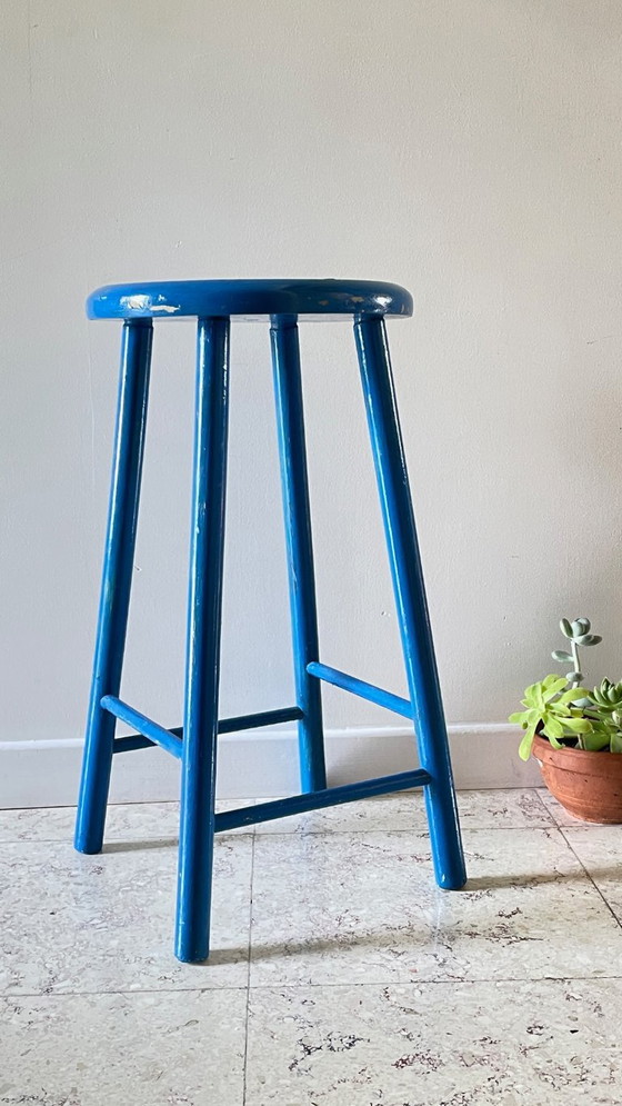 Vintage Elektrisch Blauw Houten Krukje – Wood (photo 15 of 16)