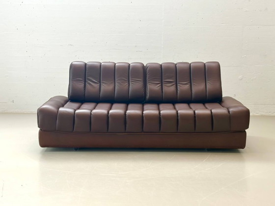 Image 1 of Iconische DS-85 slaapbank van De Sede, cognacbruin, Zwitserland, jaren 60.