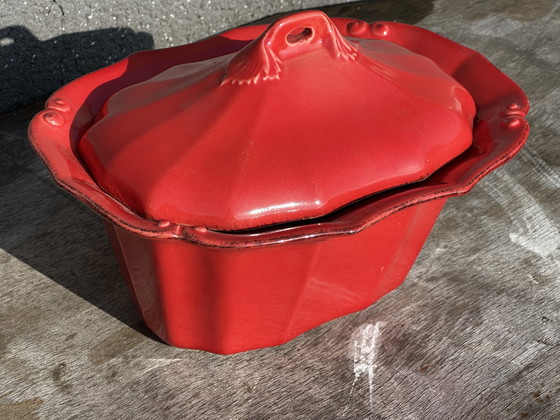 Image 1 of Grote rode keramische terrine jaren 50