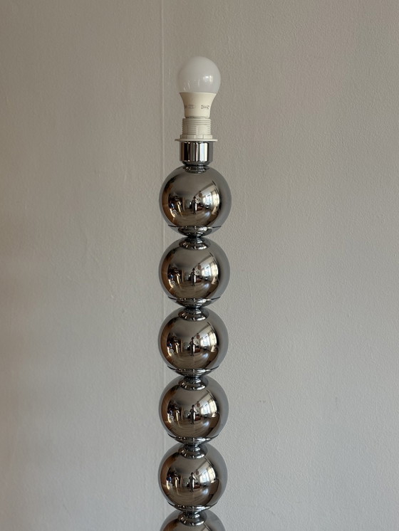 Image 1 of Lampe globe sur pied de style spatial