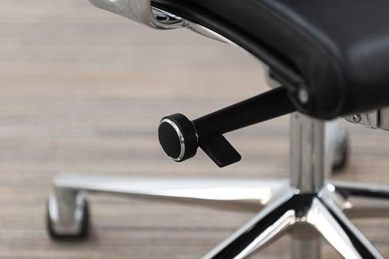 Image 1 of Icf Una Chair Executive Directiestoel