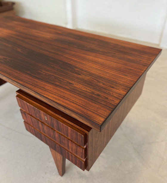 Image 1 of Bureau de direction en bois de rose par Illum Wikkelsø, 1970