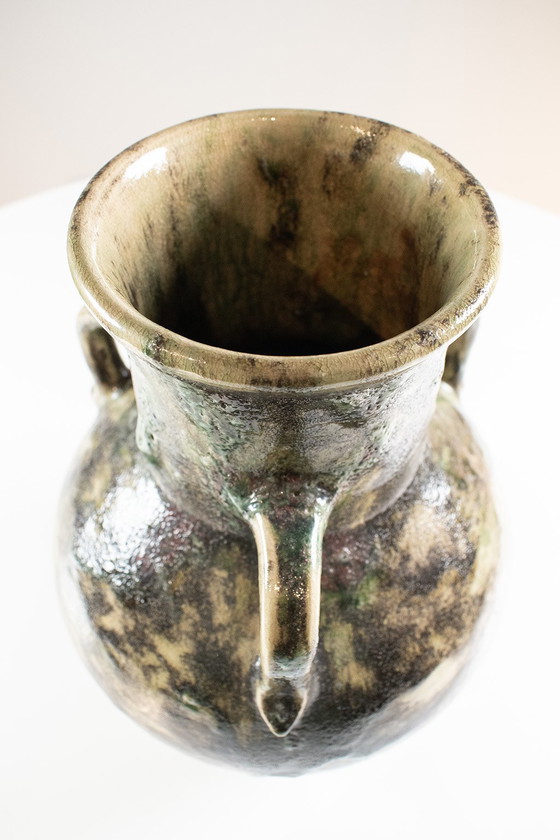 Image 1 of Large model vase