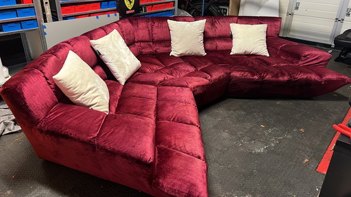 Divano Bretz Cloud 7, versione grande in rosso-bordeaux