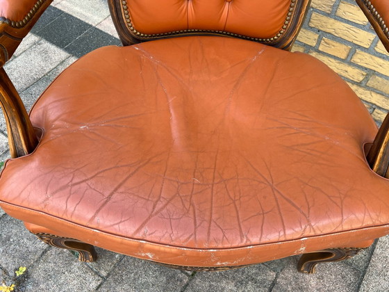 Fauteuil Louis XVI en cuir – Bois (photo 3 of 7)