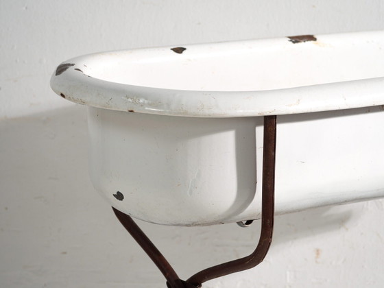 Baignoire ancienne en fer émaillé – Europe Centrale, circa 1950 #10 – Objets déco, Industrieel (photo 19 of 40)