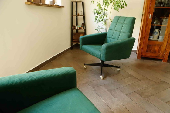 Image 1 of Coppia di sedie girevoli retrò su rotelle