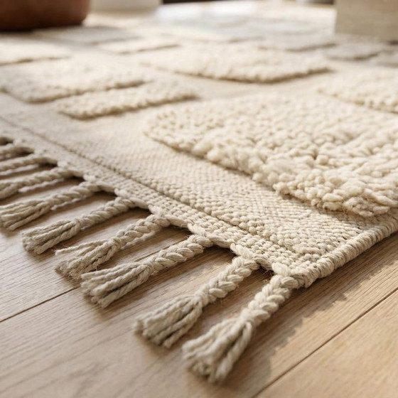 Handmade Pure Wool Rug, Traditional Craftsmanship, Size 2/3 M – Aime Té, Rugs & carpets (photo 5 of 5)