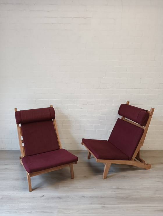 Image 1 of Hans Wegner, AP71 adjustable armchairs, eiken