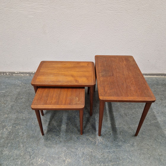 Image 1 of Ensemble de table basse et tables d'appoint vintage danoises Mimiset